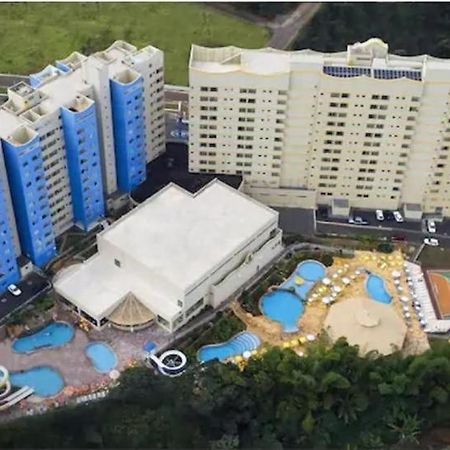 Golden Dolphin Aparthotel Caldas Novas Bagian luar foto