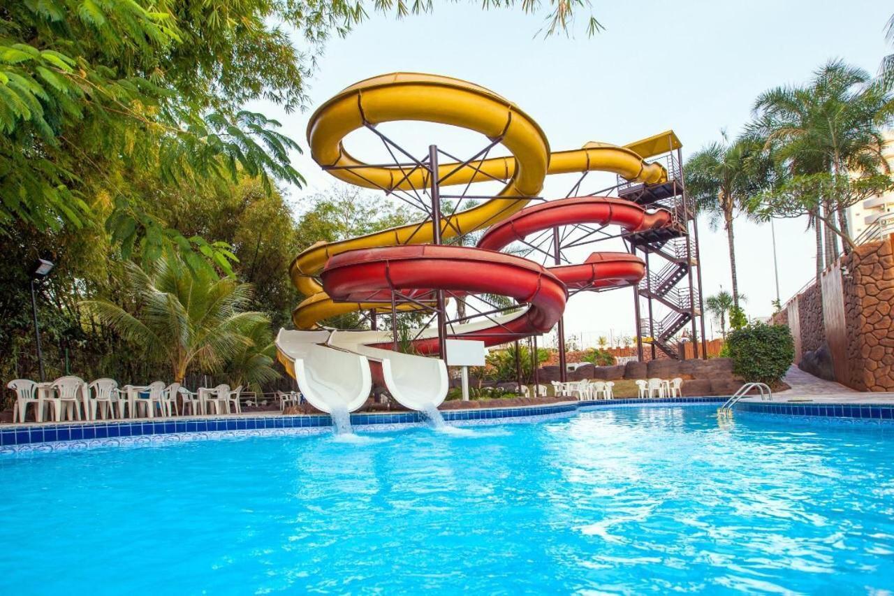 Golden Dolphin Aparthotel Caldas Novas Bagian luar foto